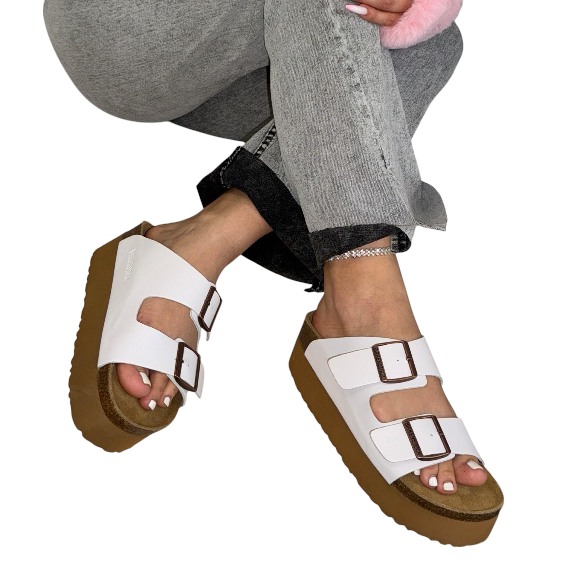 Шлепанцы женские BIRKENSTOCK натуральная кожа белые 3109 Шлепанцы женские BIRKENSTOCK натуральная кожа белые 3109