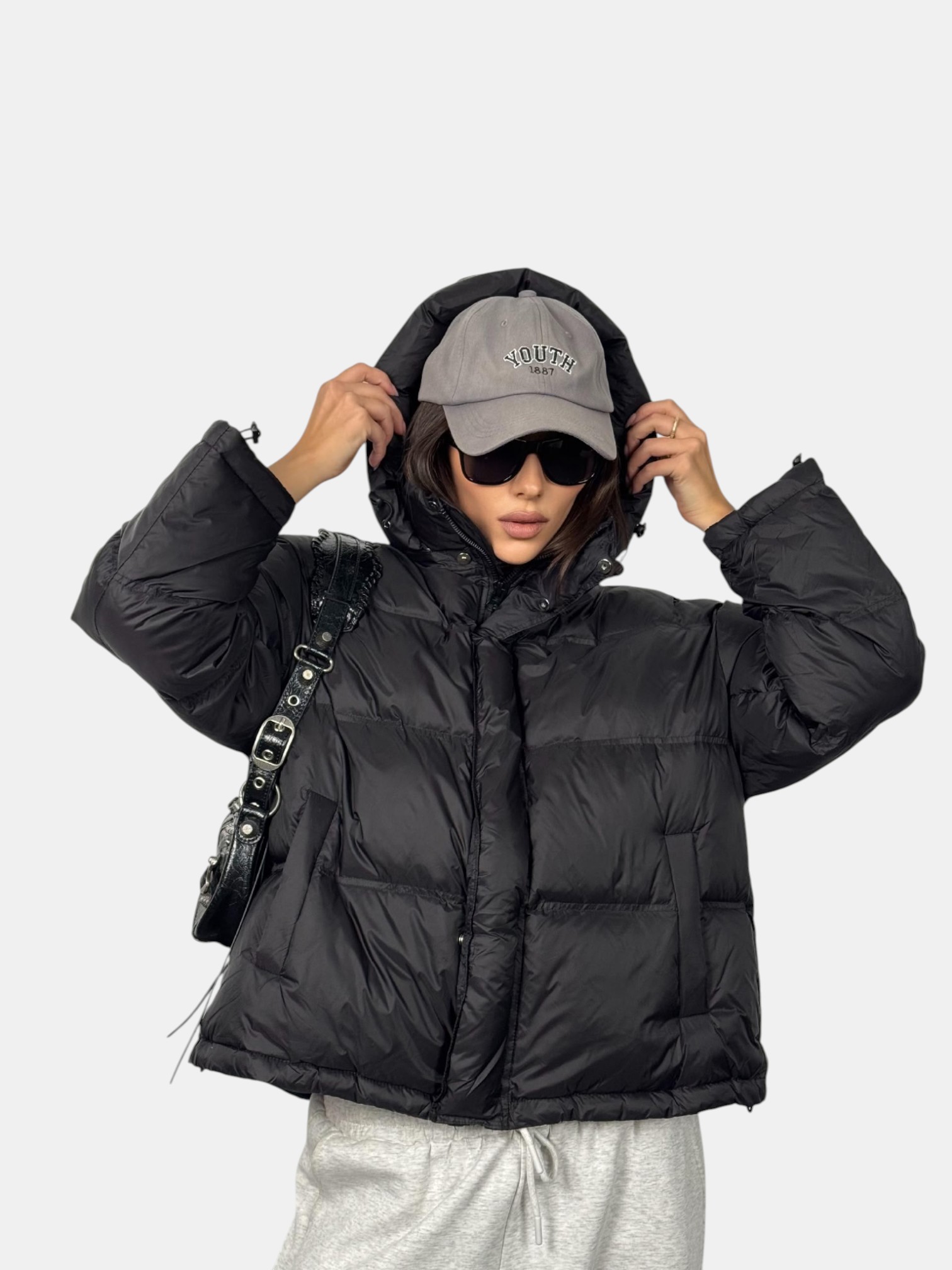 Пуховик оверсайз черный 3157