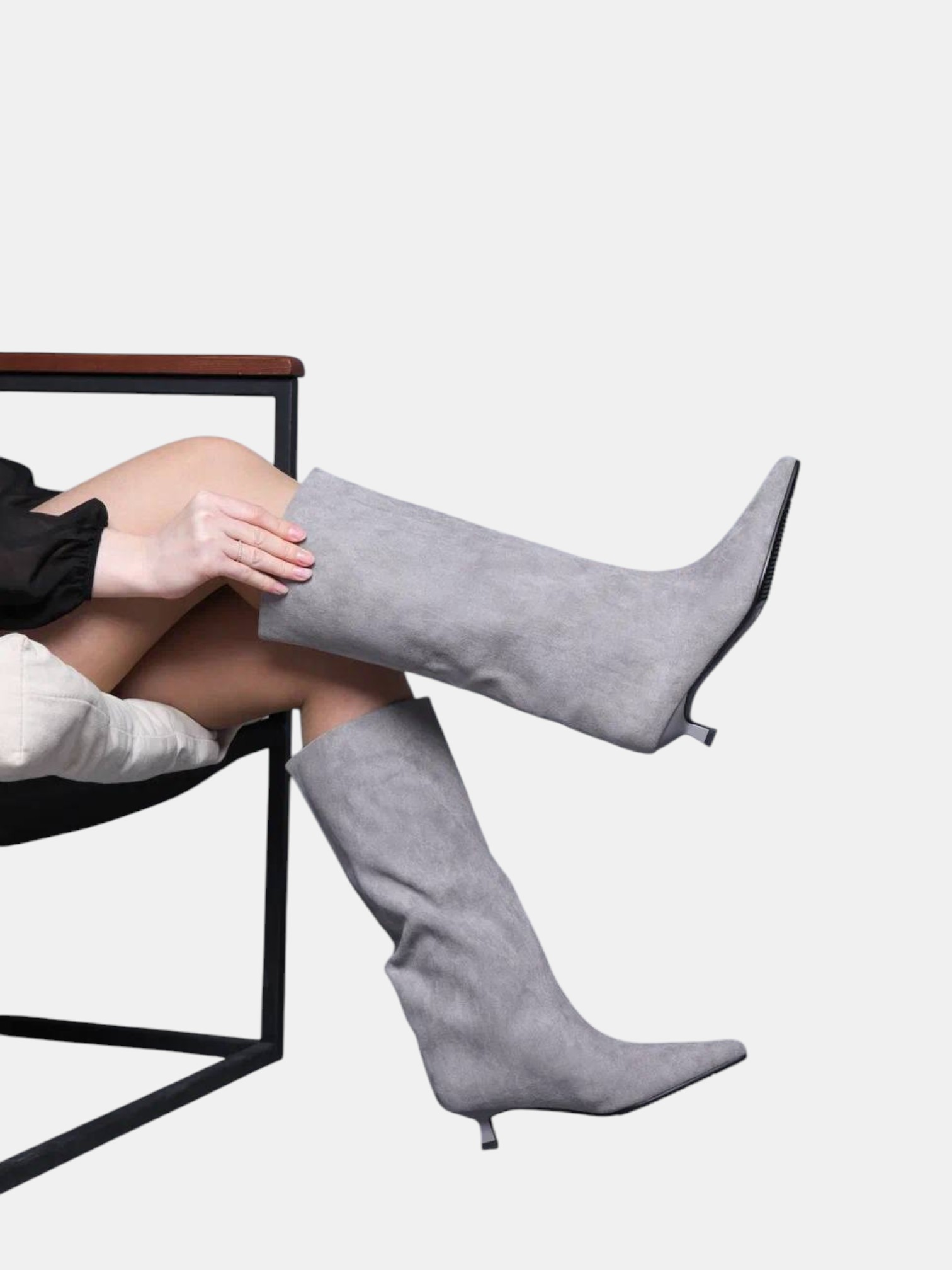 Сапоги трубы на шпильке