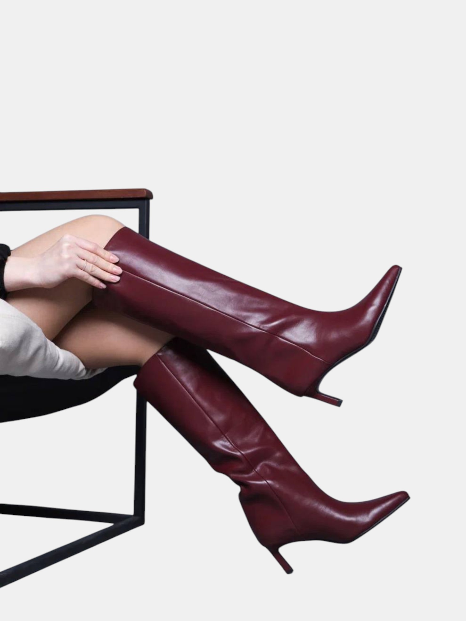 Сапоги трубы на шпильке