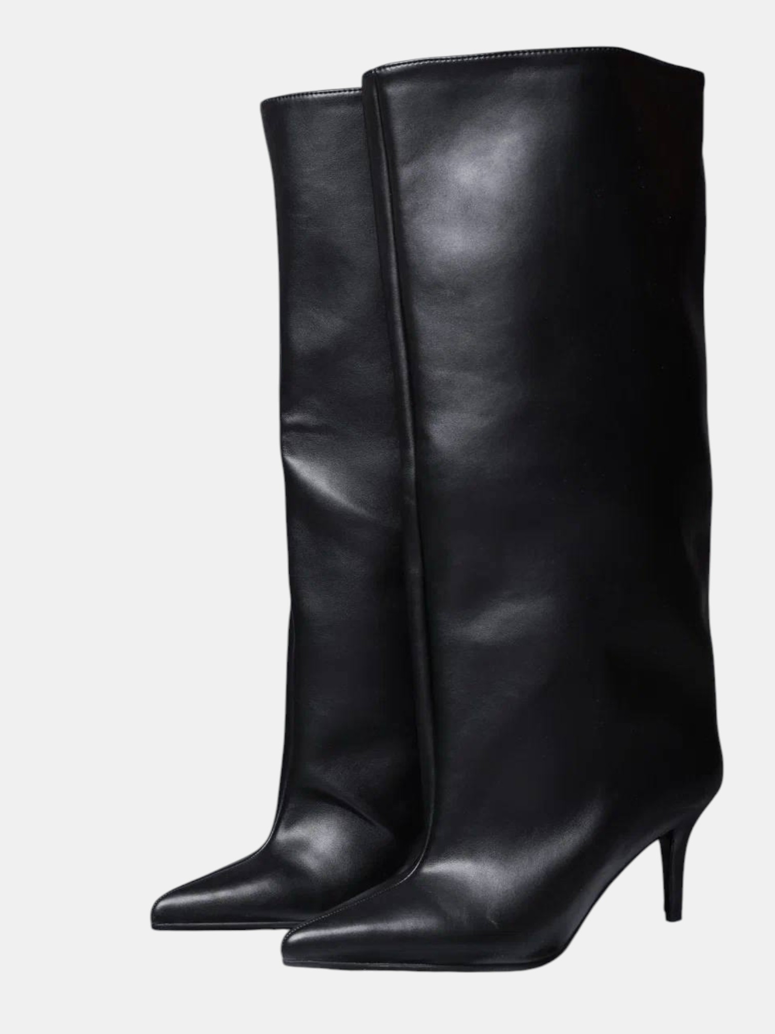 Сапоги трубы на шпильке