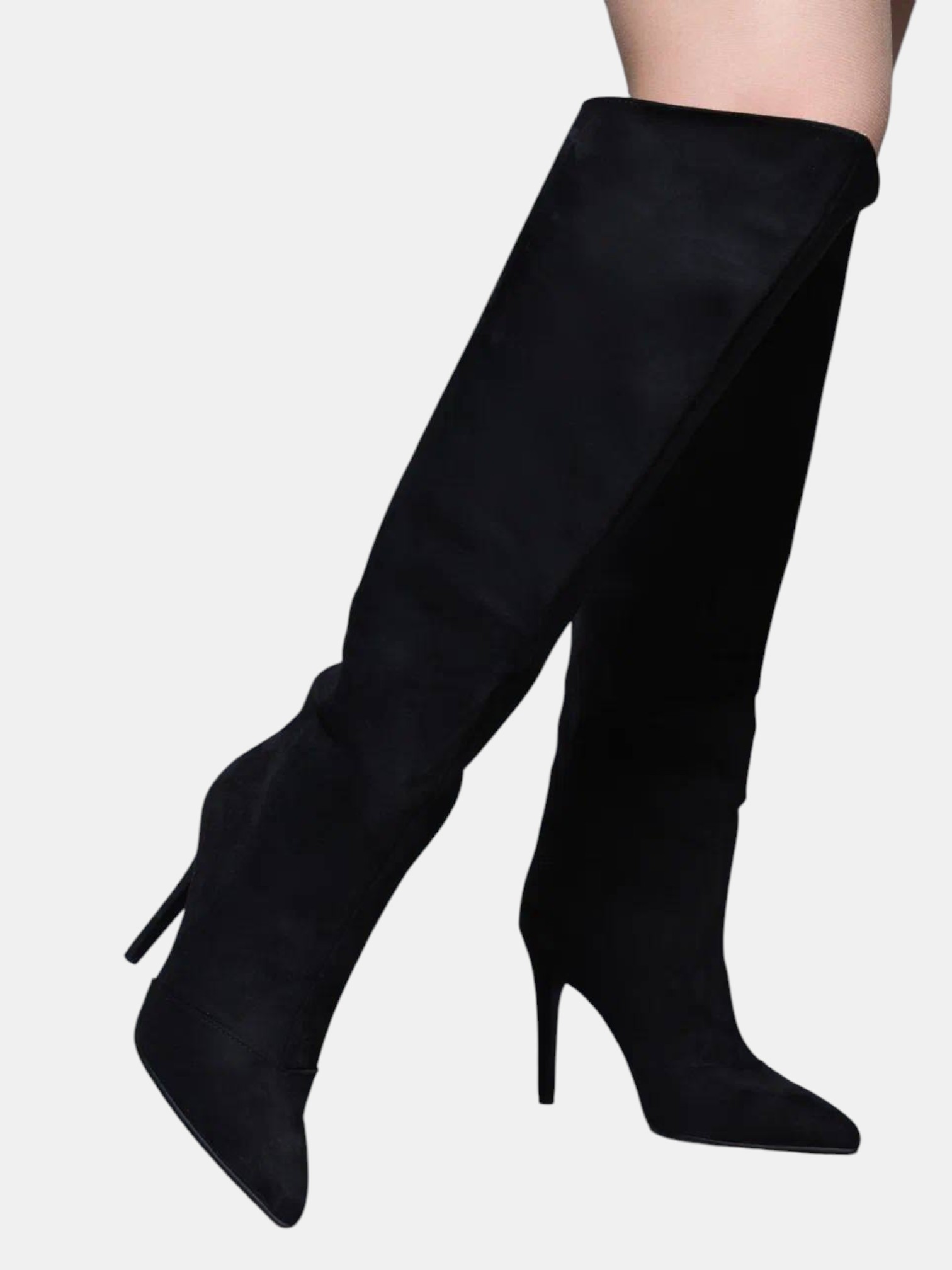 Сапоги трубы на шпильке