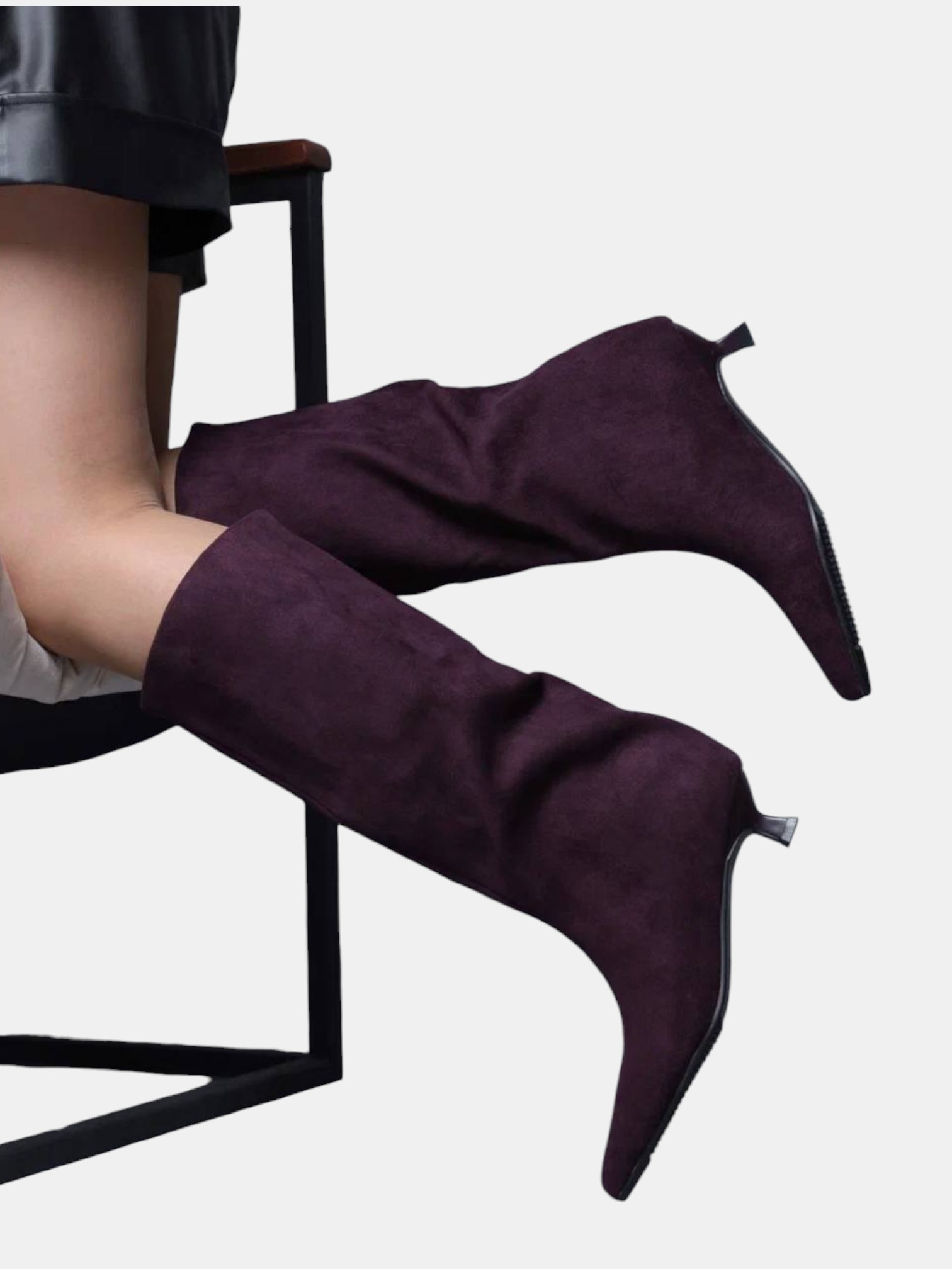 Сапоги трубы на шпильке