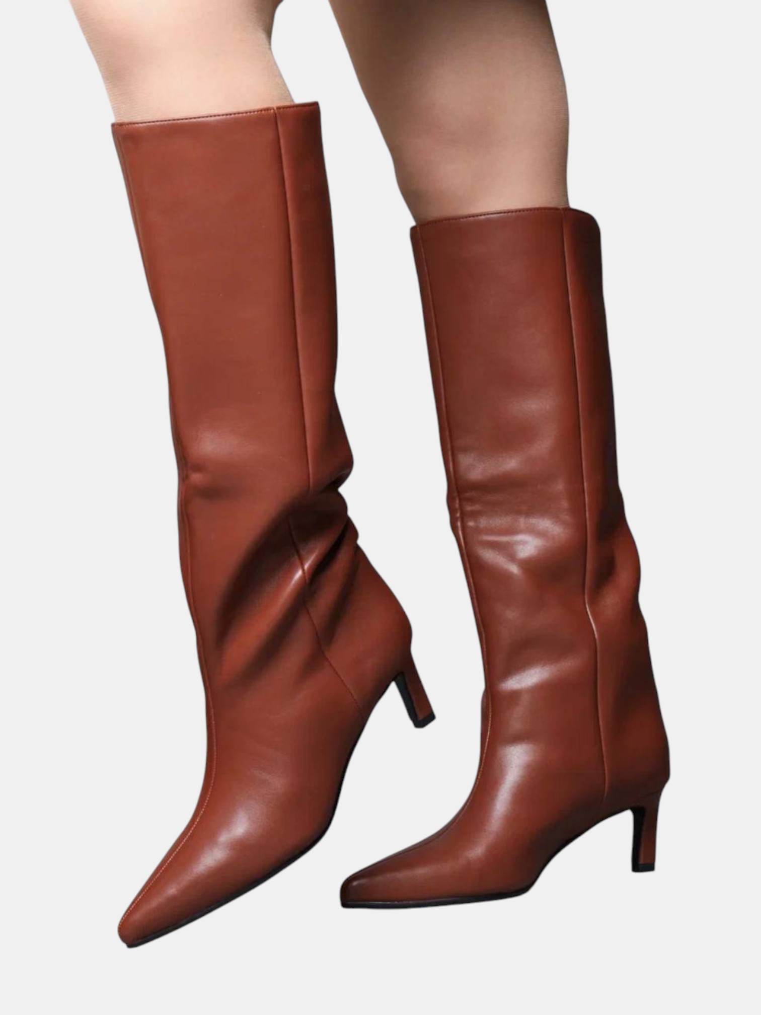 Сапоги трубы на шпильке