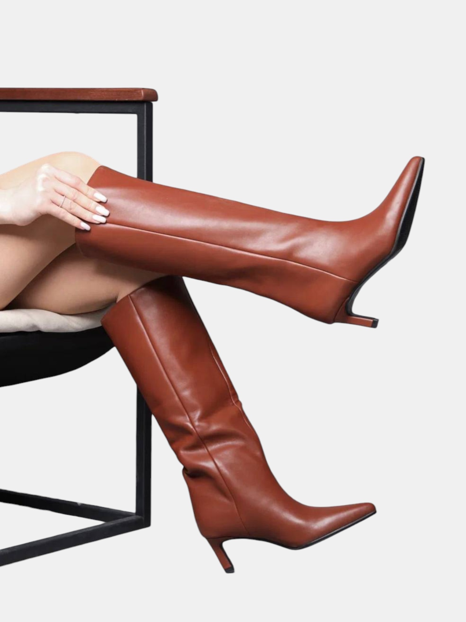 Сапоги трубы на шпильке