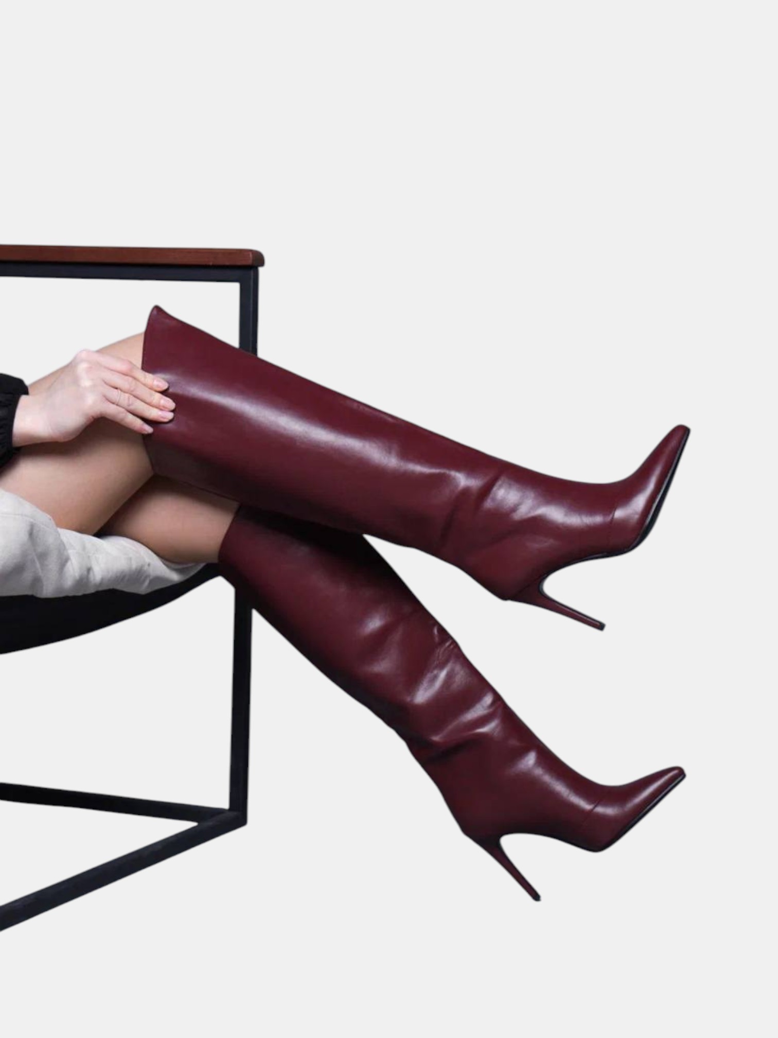 Сапоги трубы на шпильке