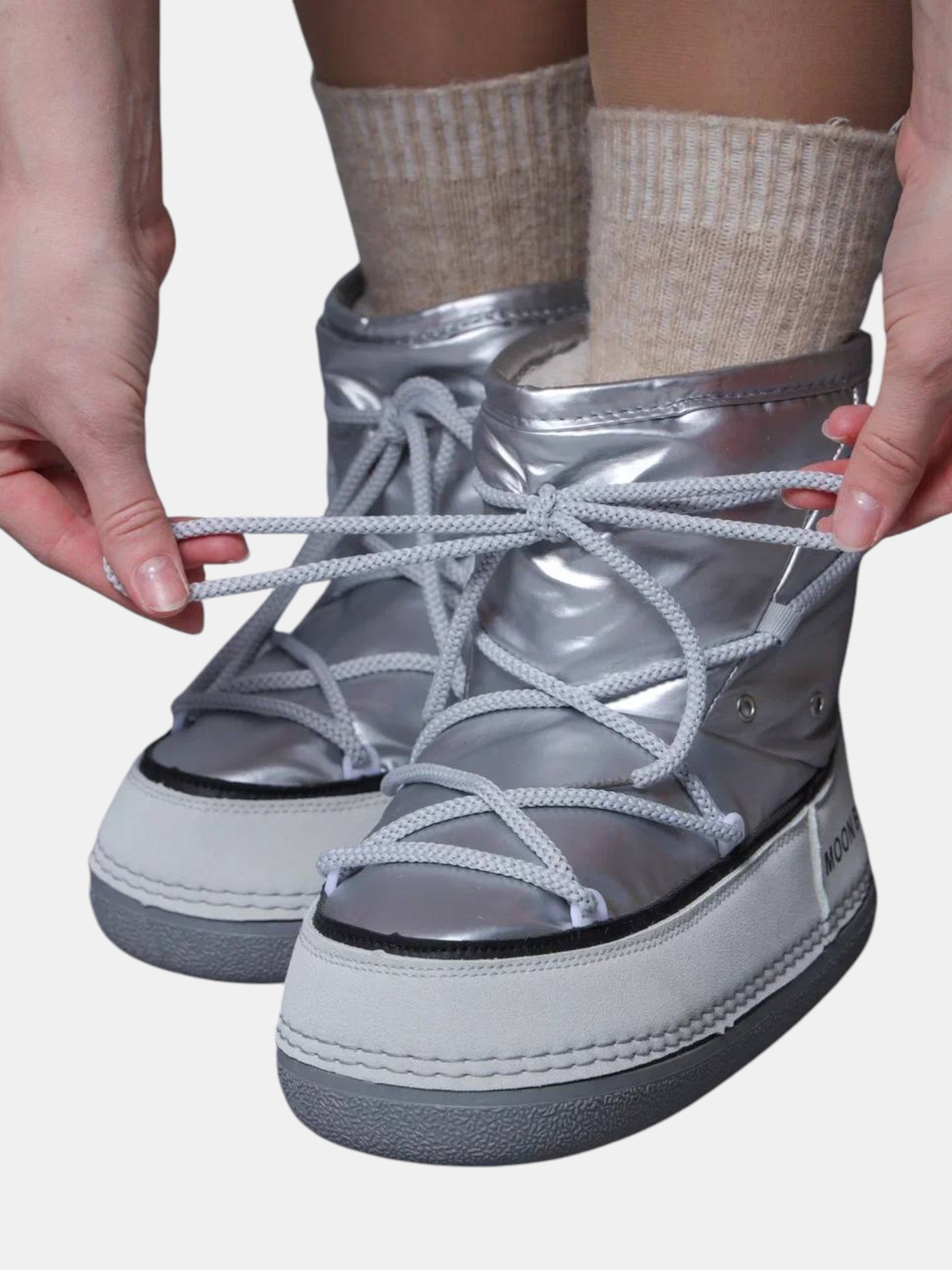 Сноубутсы дутики Moon Boot кожа серебристые 3318 Сноубутсы дутики Moon Boot кожа серебристые 3318