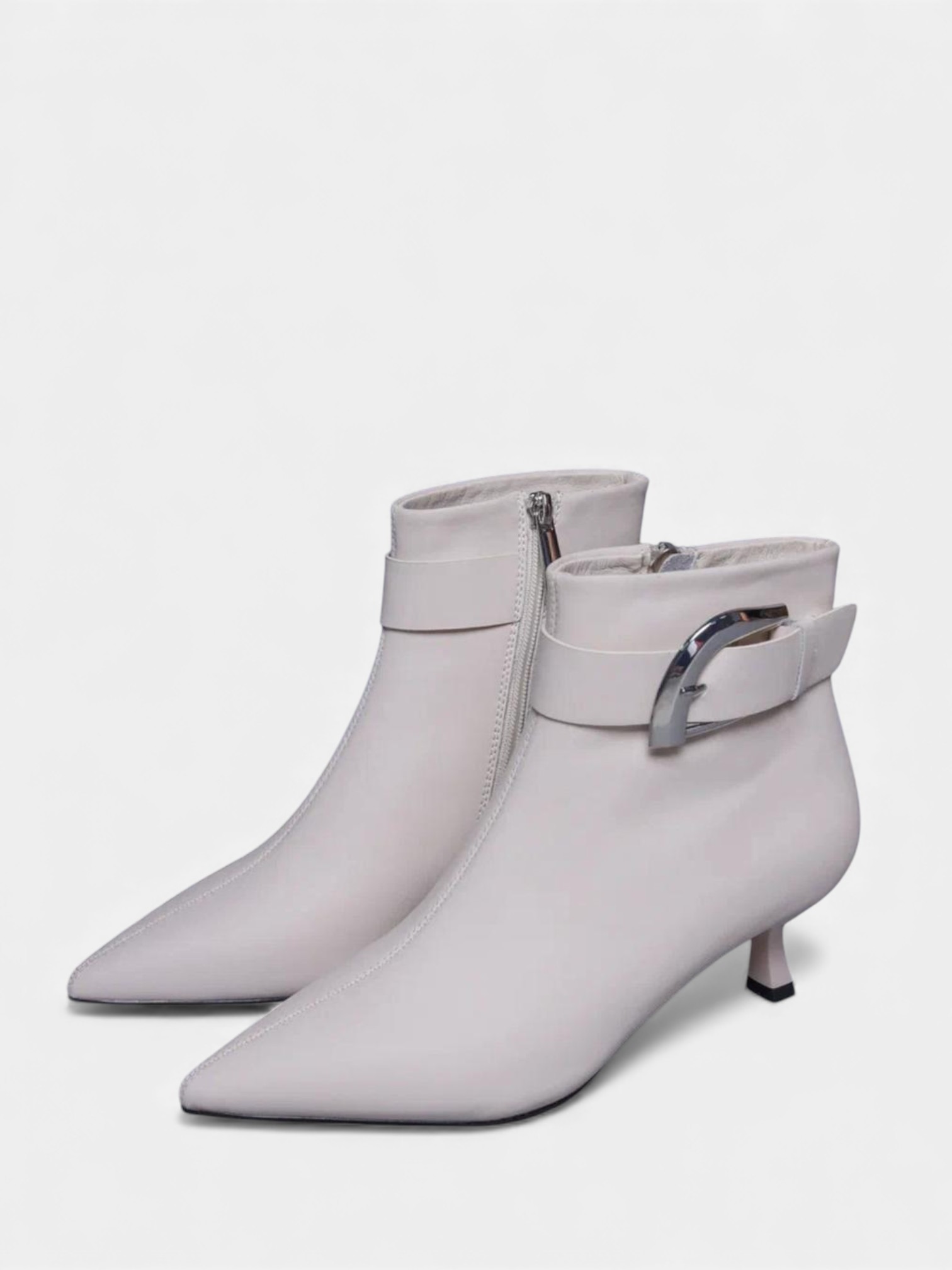 Ботильоны женские демисезонные с пряжкой бежевые 3346 Ботильоны женские демисезонные с пряжкой бежевые 3346