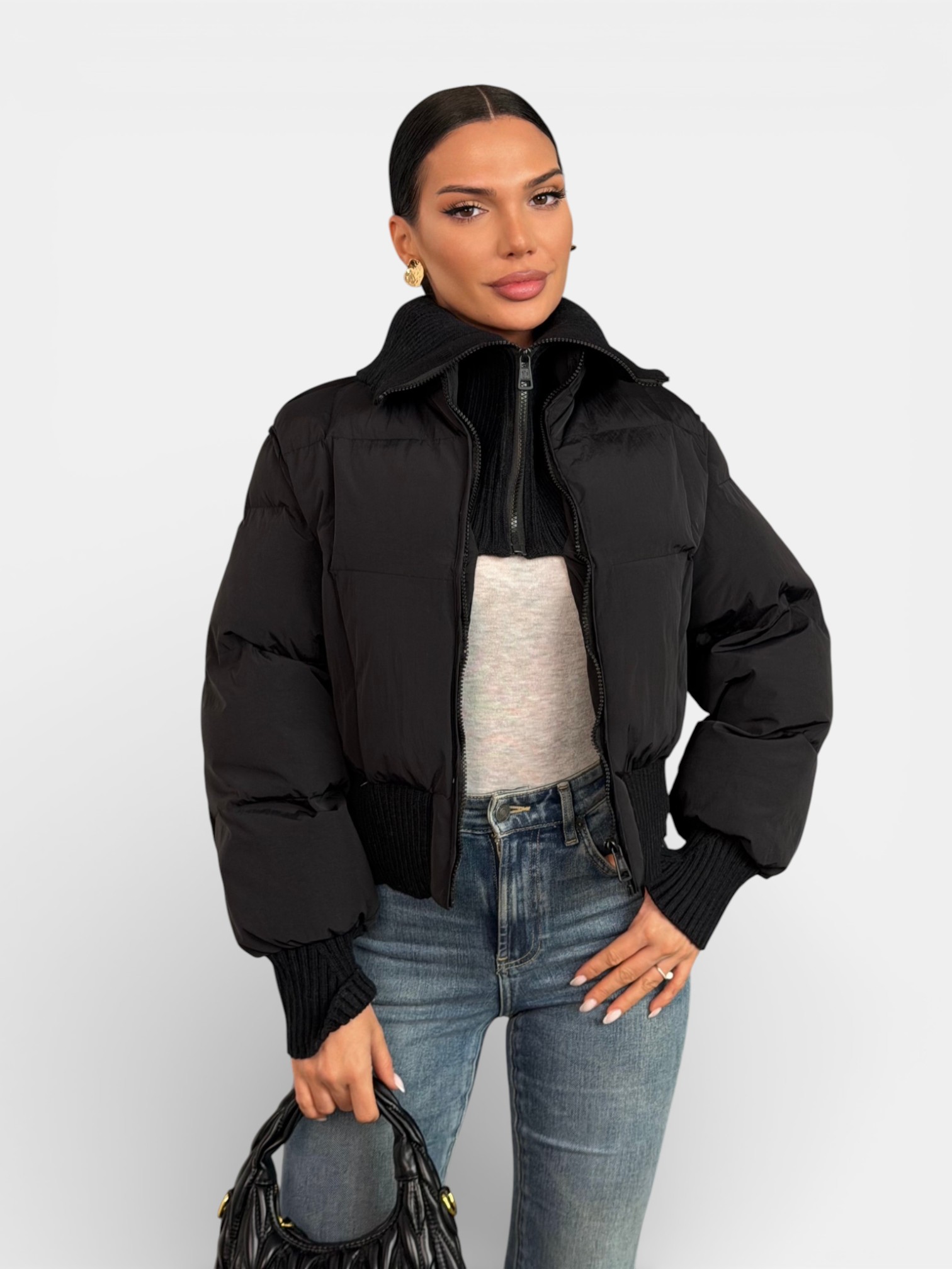 Пуховик с вязаным воротником Moncler черный 3362 Пуховик с вязаным воротником Moncler черный 3362