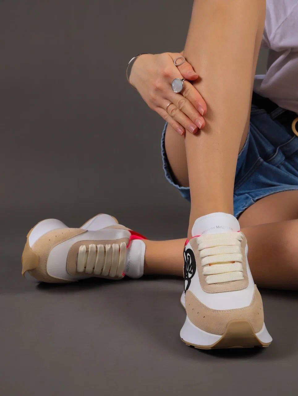 Кроссовки женские брендовые