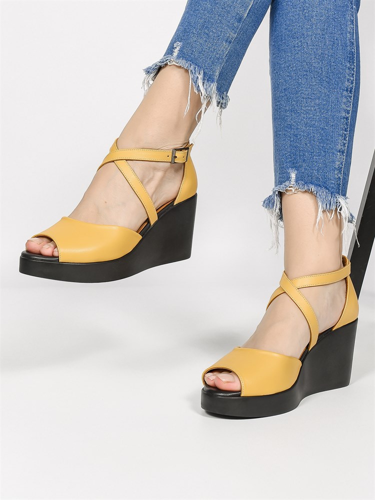 Босоножки женские