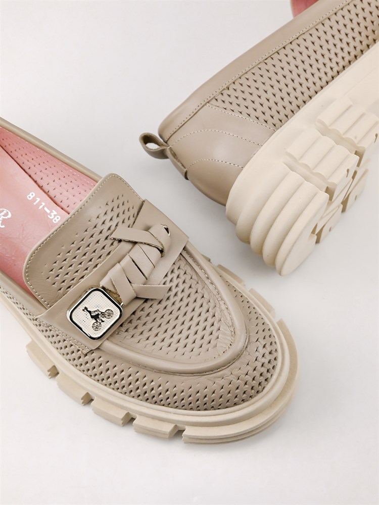 Лоферы женские модельные