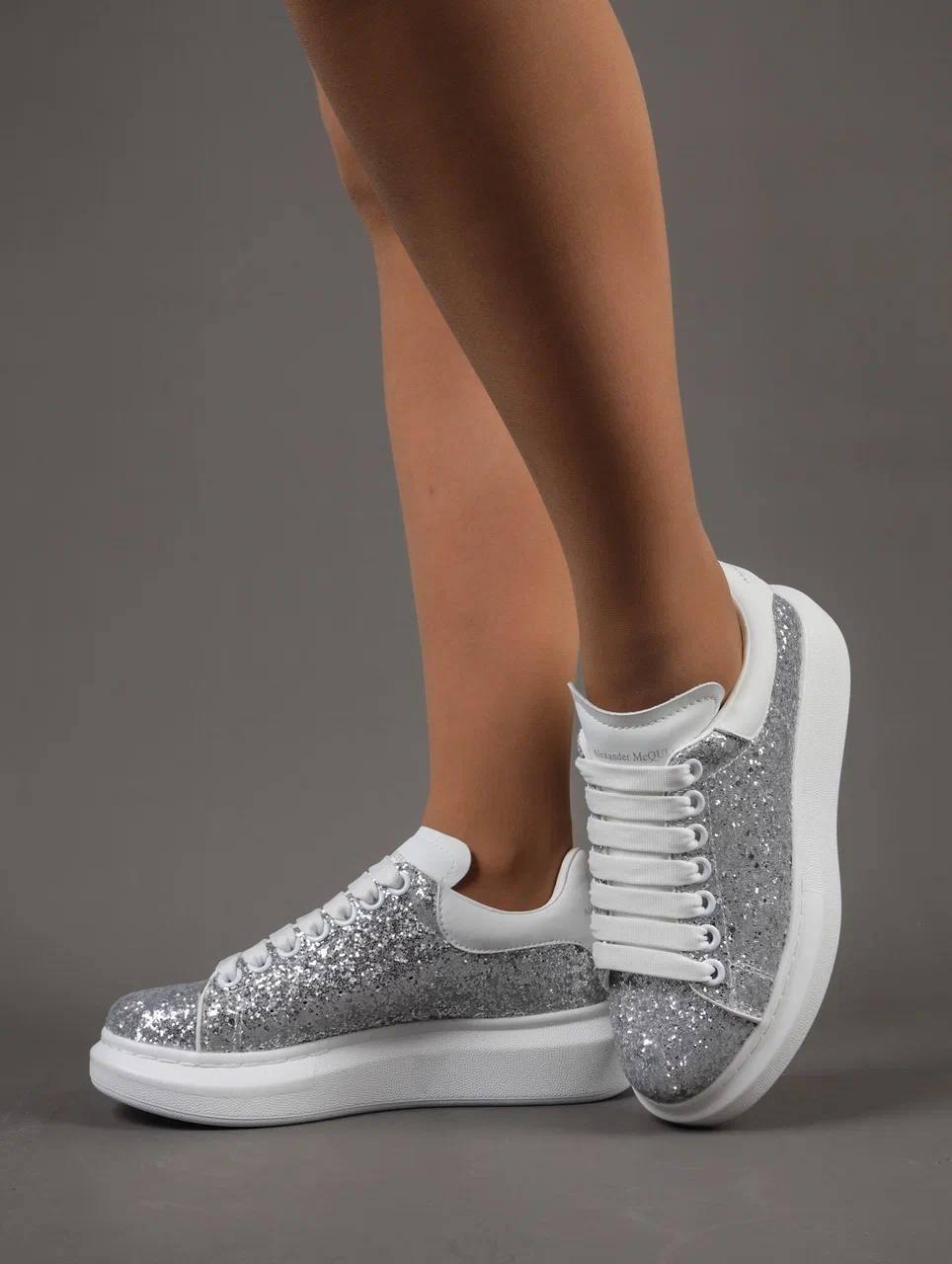 Кроссовки женские брендовые