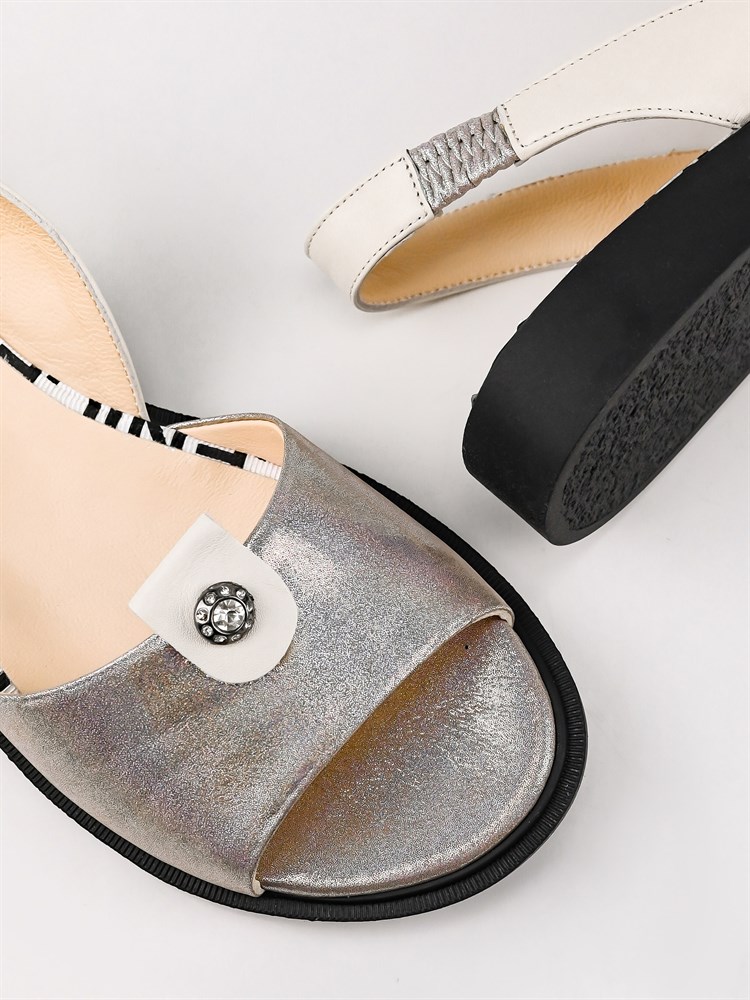 Босоножки женские