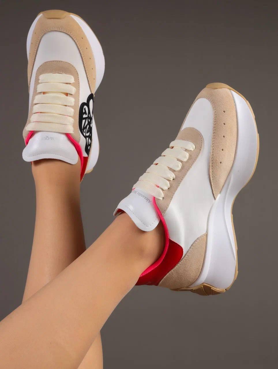 Кроссовки женские брендовые