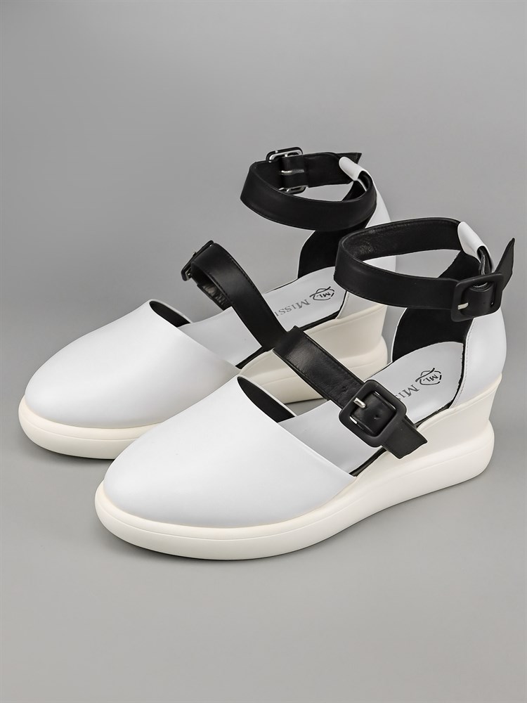 Босоножки женские