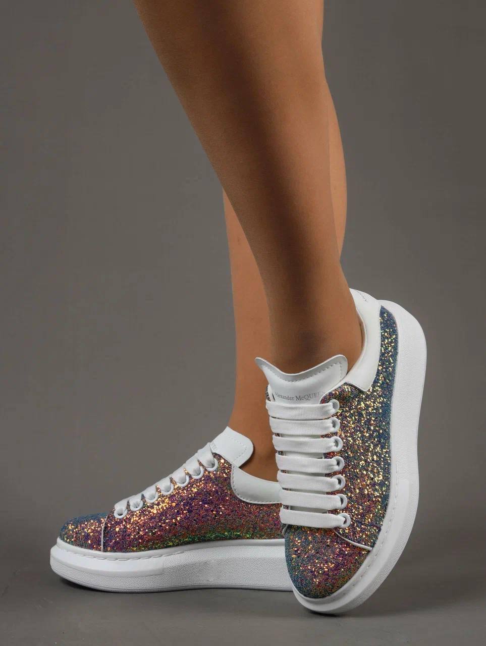 Кроссовки женские брендовые