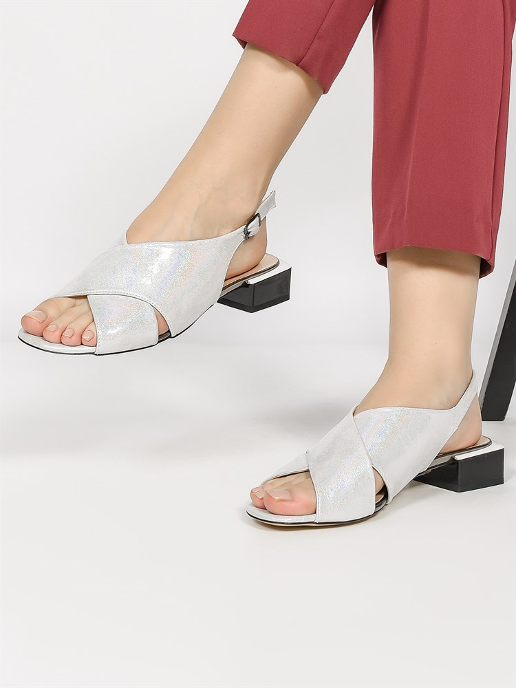 Босоножки женские летние натуральная кожа белые 004-2421-R873-01