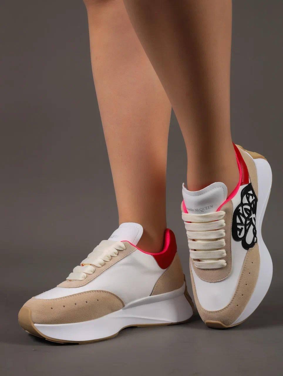 Кроссовки женские брендовые