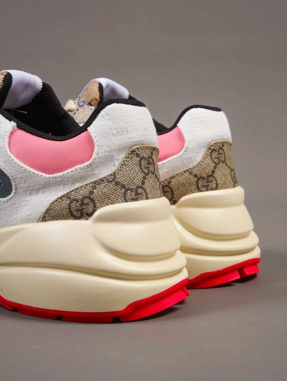 Кроссовки женские брендовые