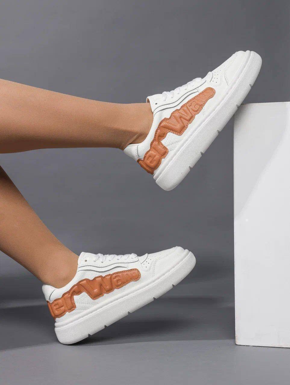 Кроссовки женские брендовые