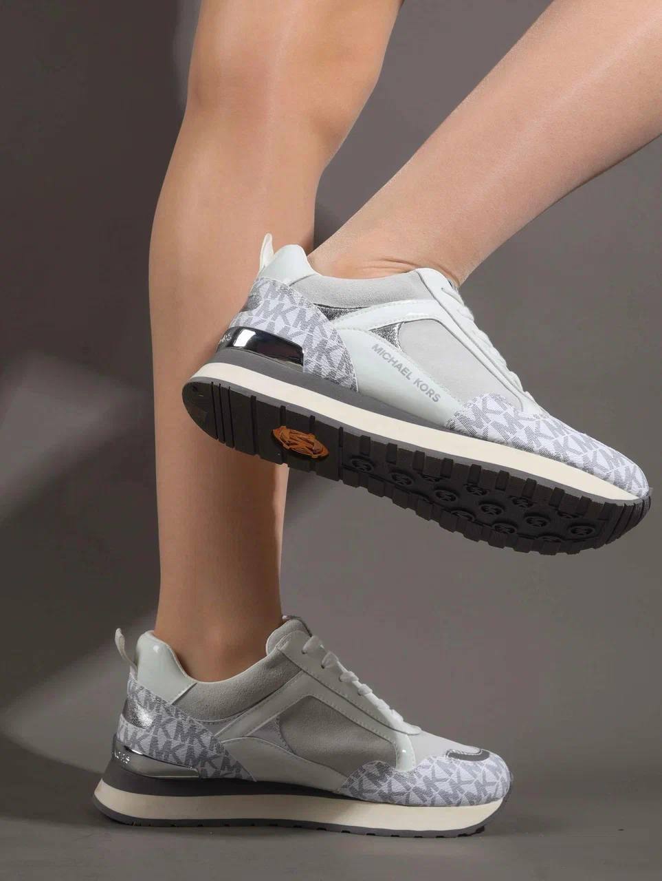 Кроссовки женские брендовые натуральная кожа с текстилем белые 3626