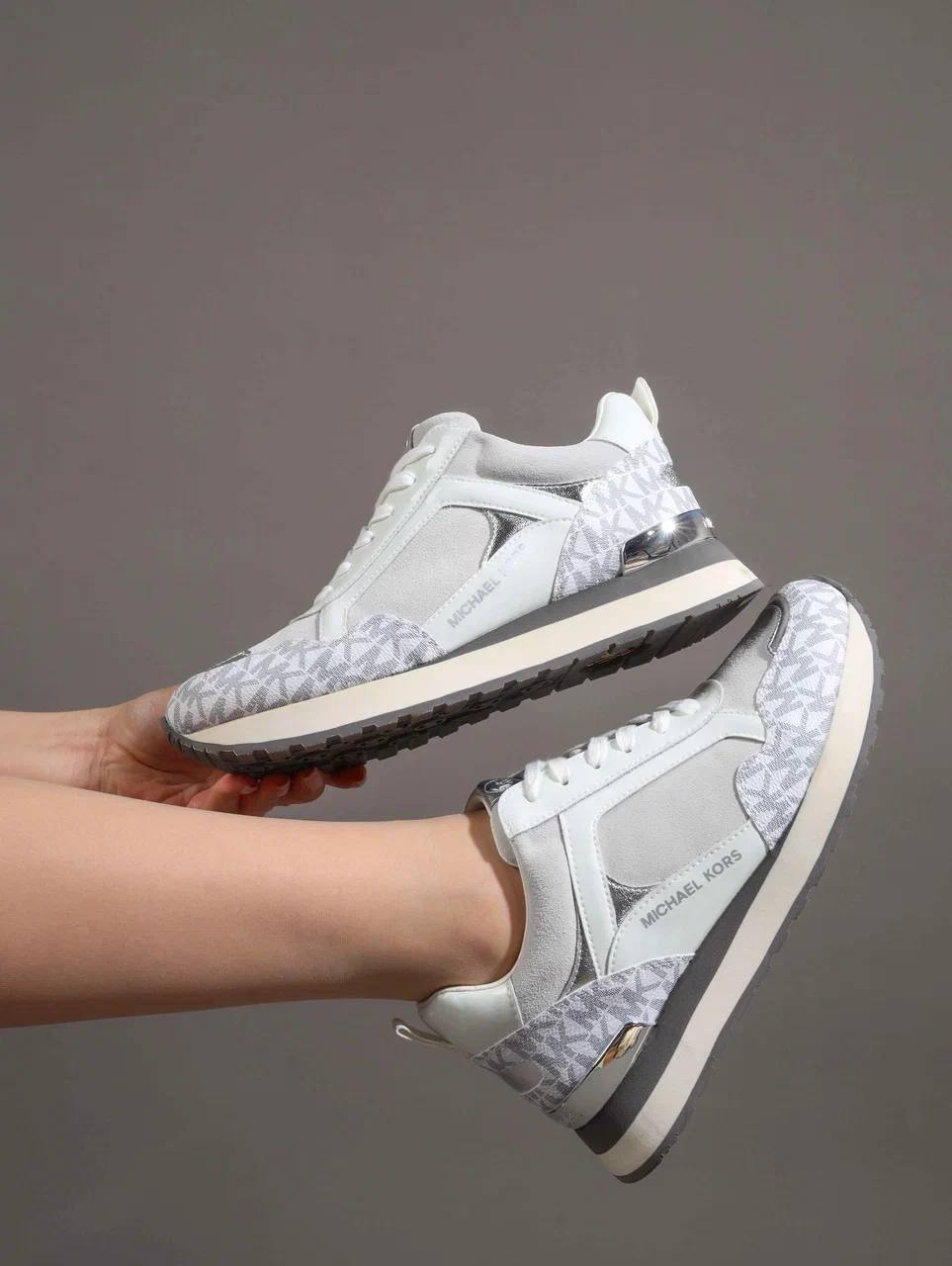 Кроссовки женские брендовые