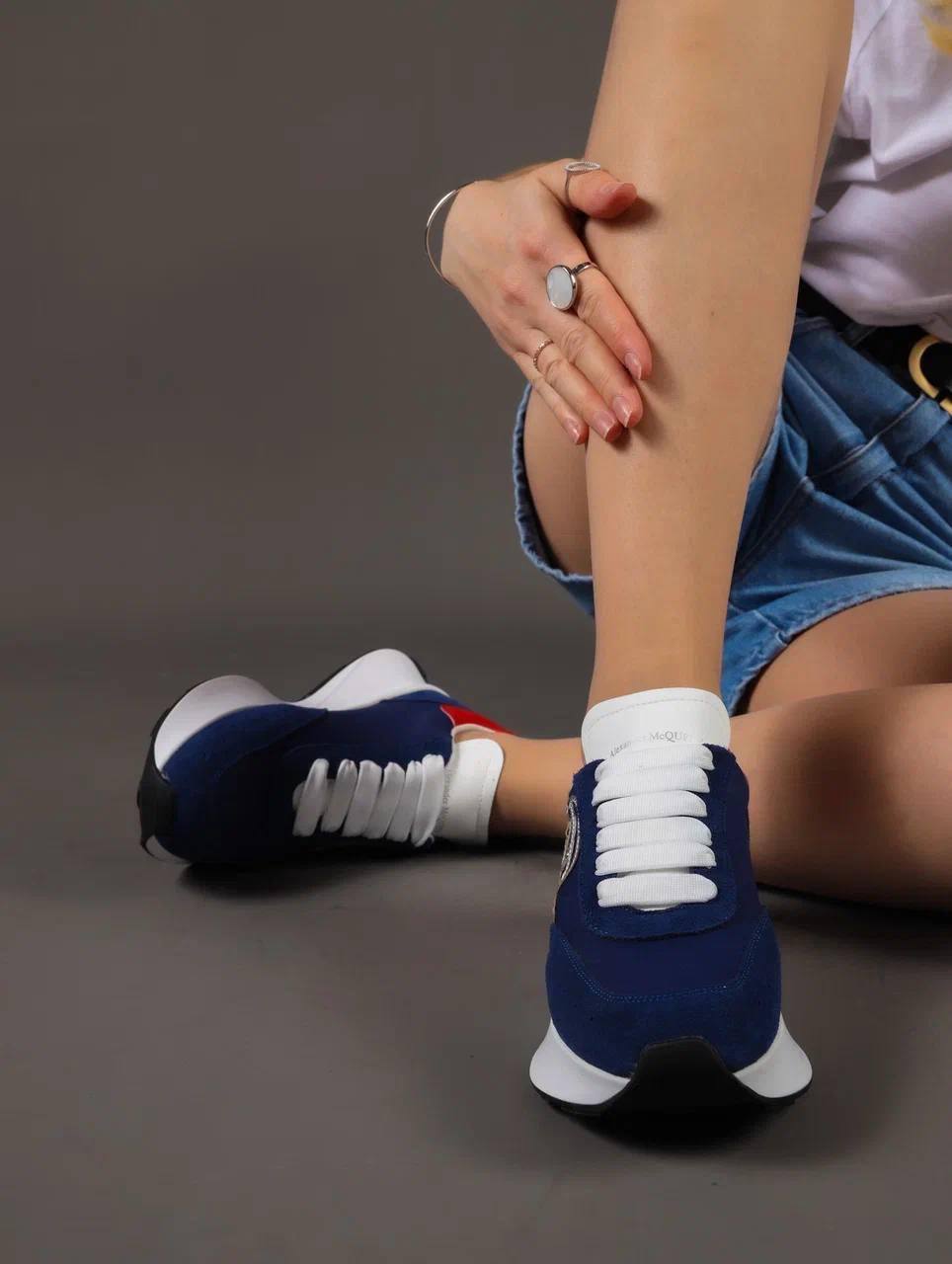 Кроссовки женские брендовые