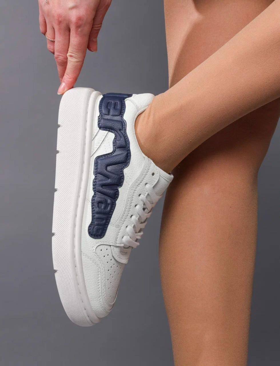 Кроссовки женские брендовые