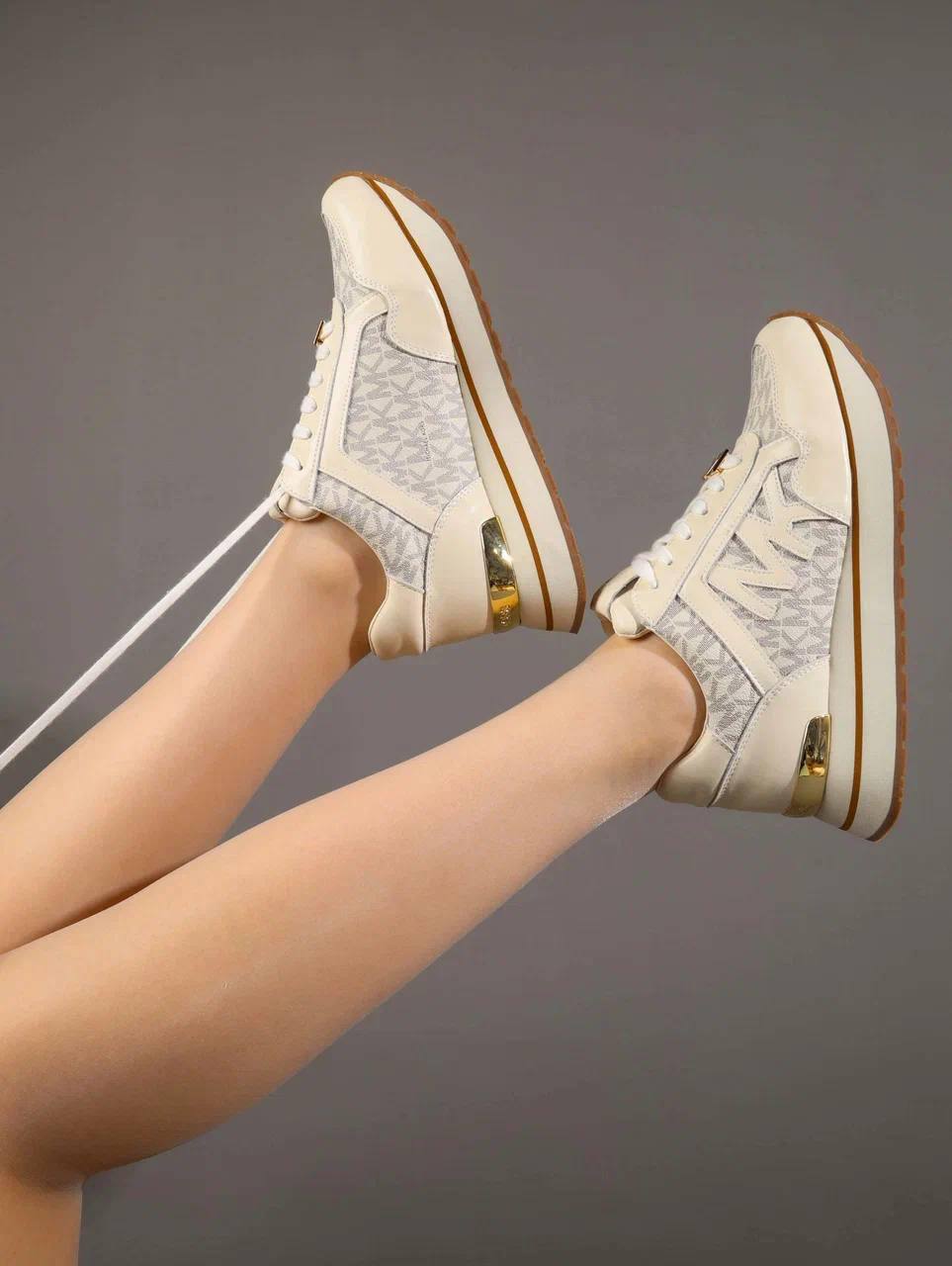 Кроссовки женские брендовые