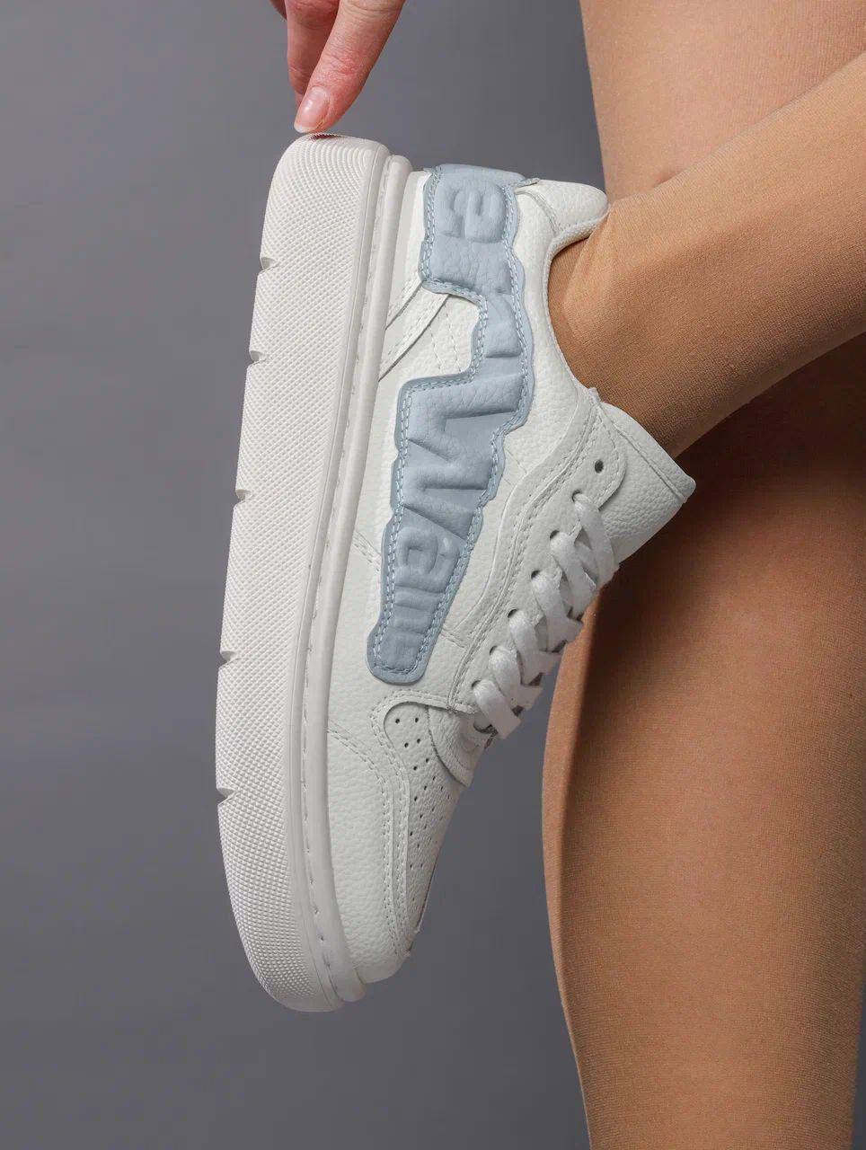 Кроссовки женские брендовые