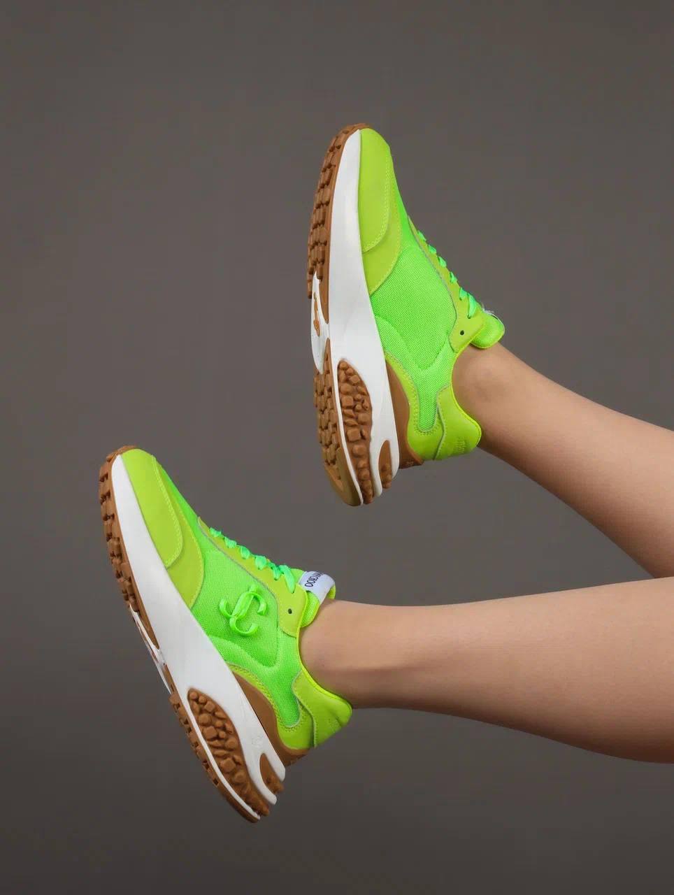 Кроссовки женские брендовые