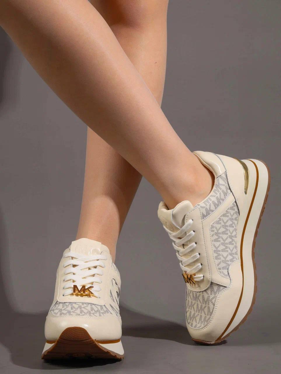 Кроссовки женские брендовые