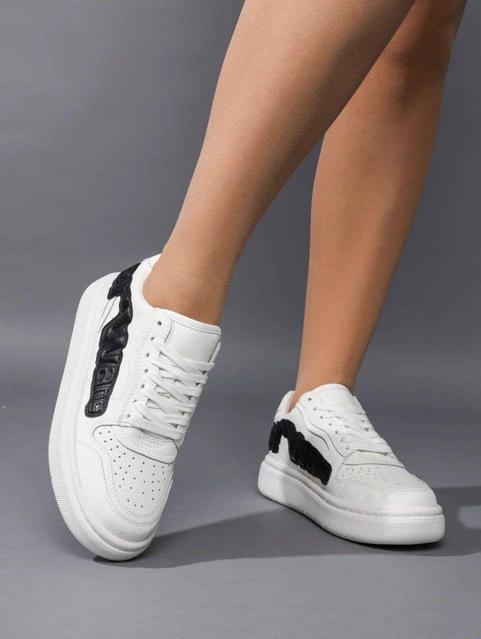 Кроссовки женские брендовые