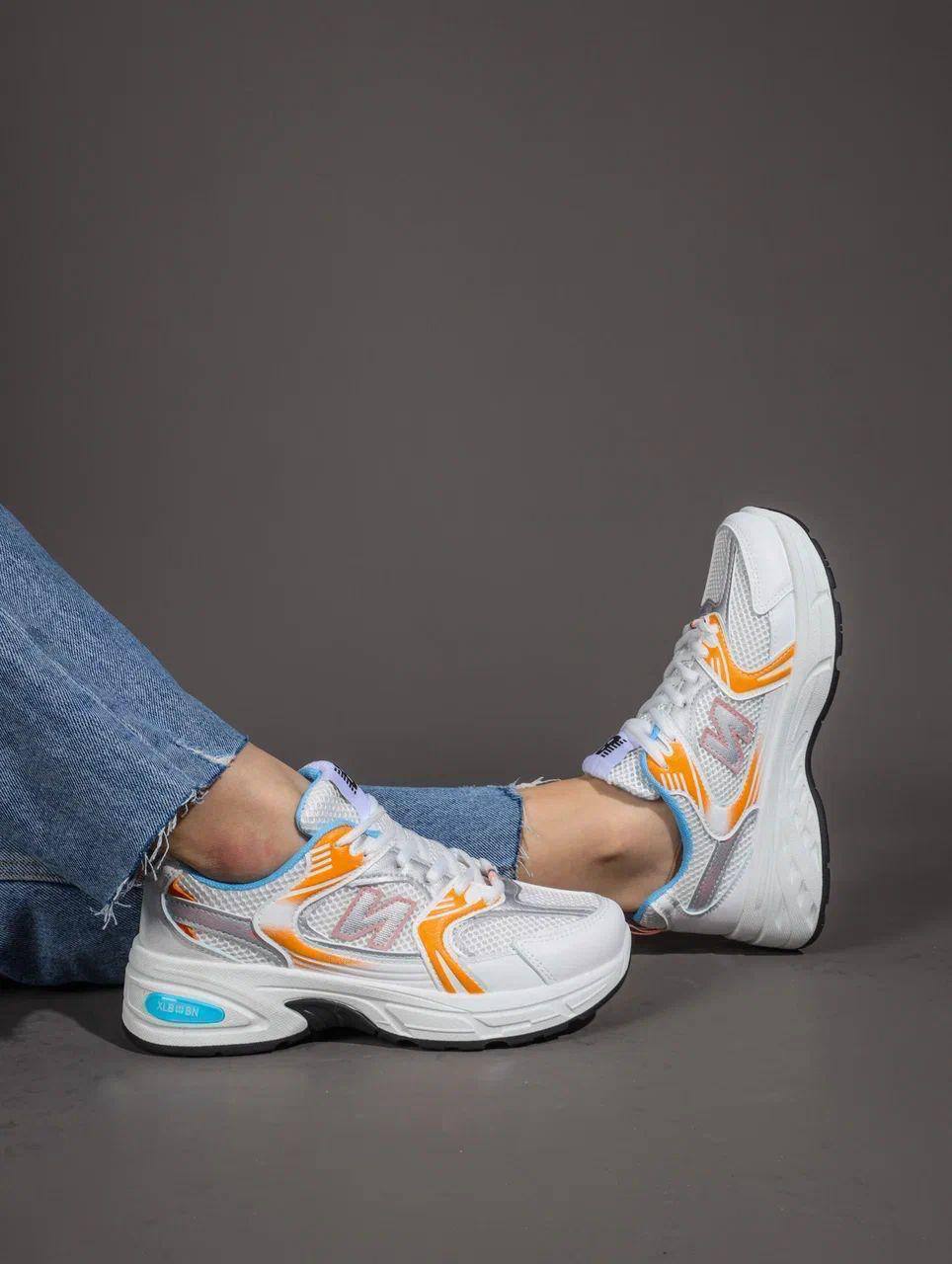 Кроссовки женские брендовые