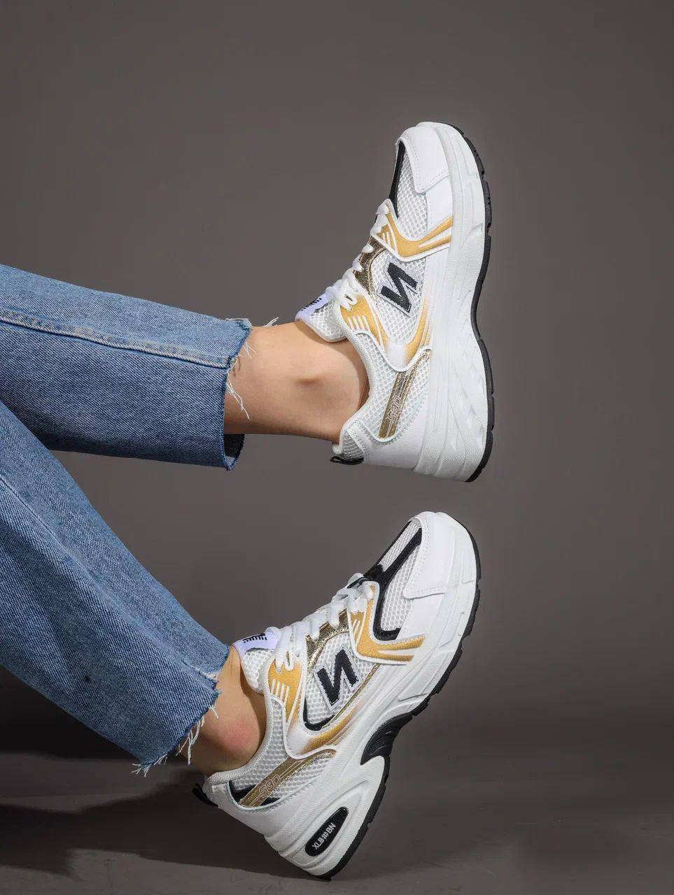 Кроссовки женские брендовые