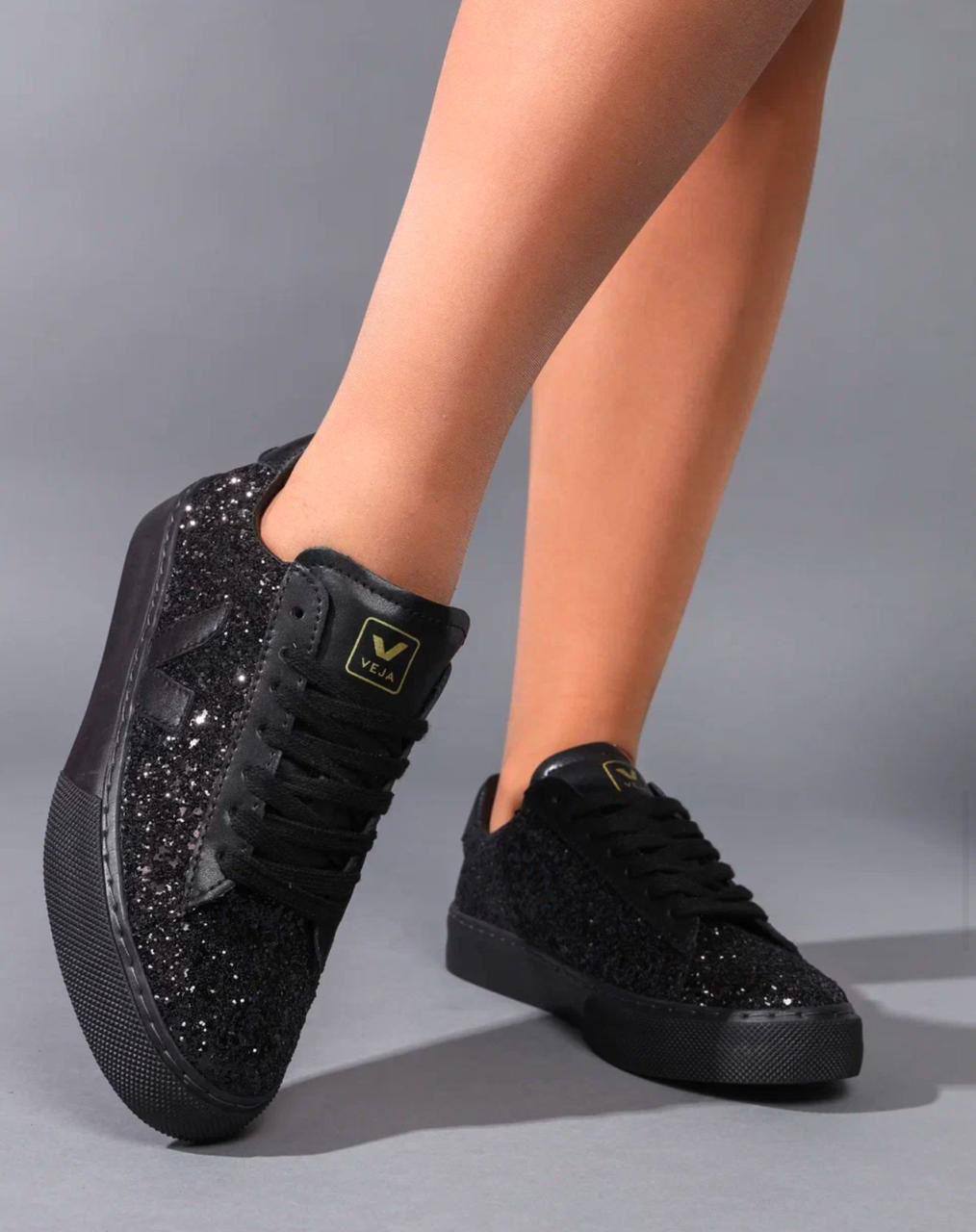 Кеды женские брендовые натуральная кожа черные 3670 Кеды женские брендовые натуральная кожа черные 3670