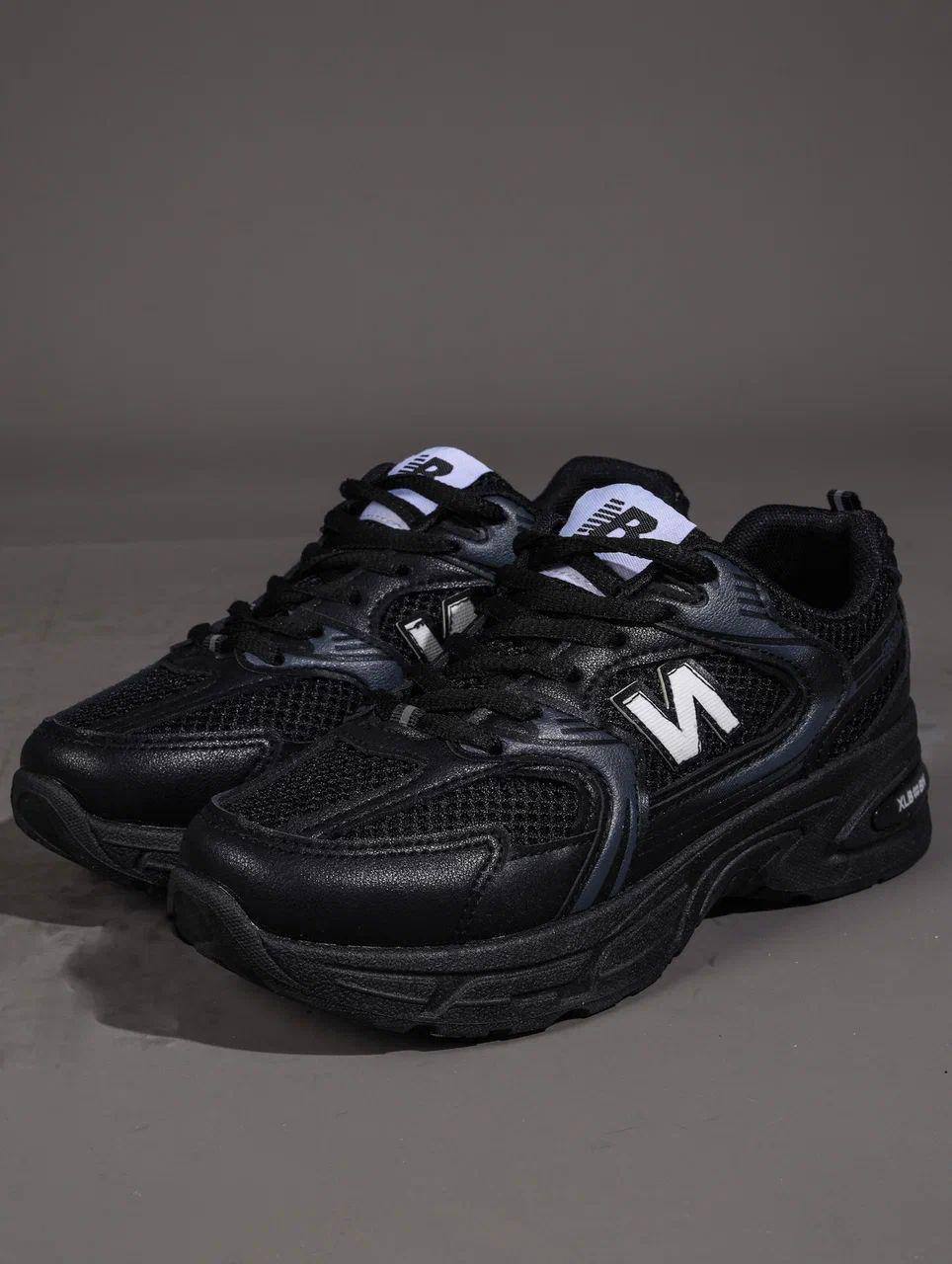 Кроссовки женские брендовые