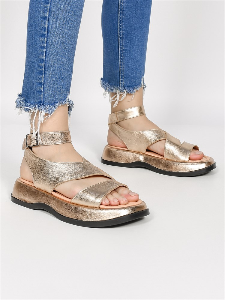 Босоножки женские