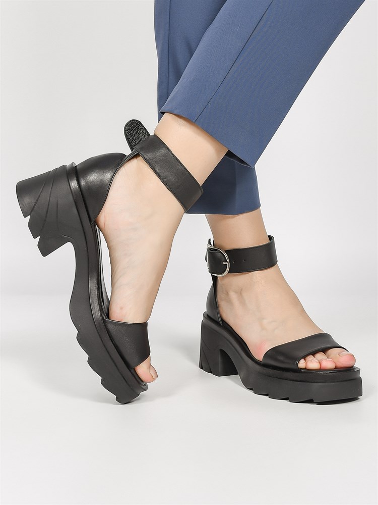 Босоножки женские