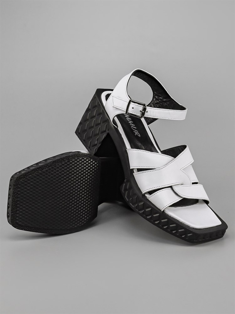 Босоножки женские