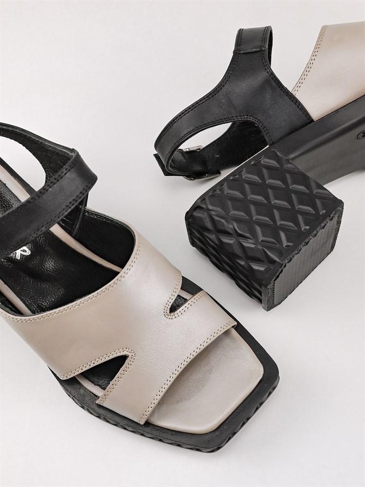 Босоножки женские