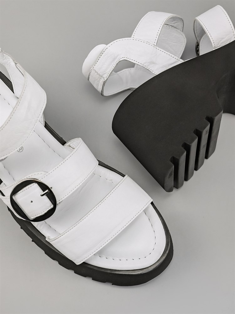 Босоножки женские