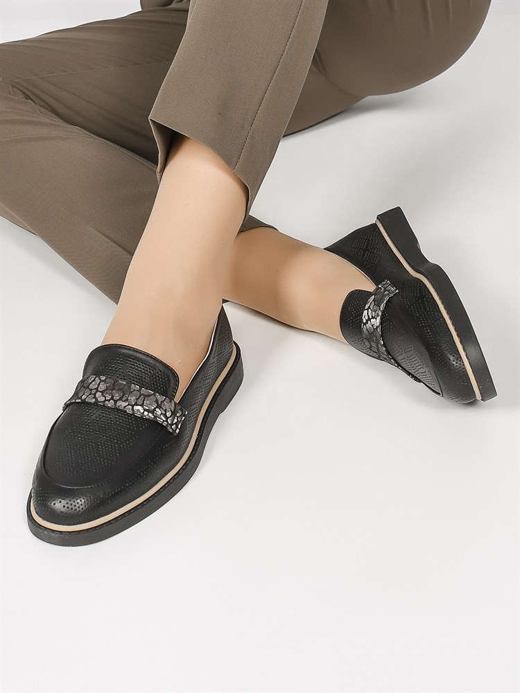 Лоферы женские летние натуральная кожа черные 5700-01-62