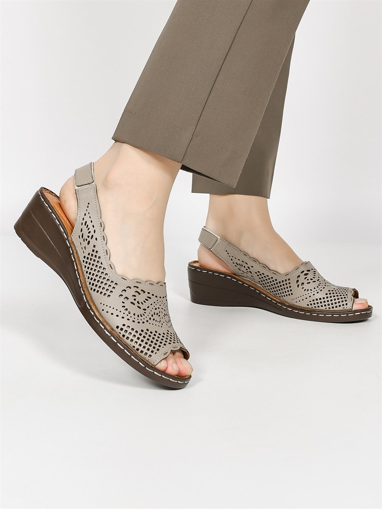 Босоножки женские