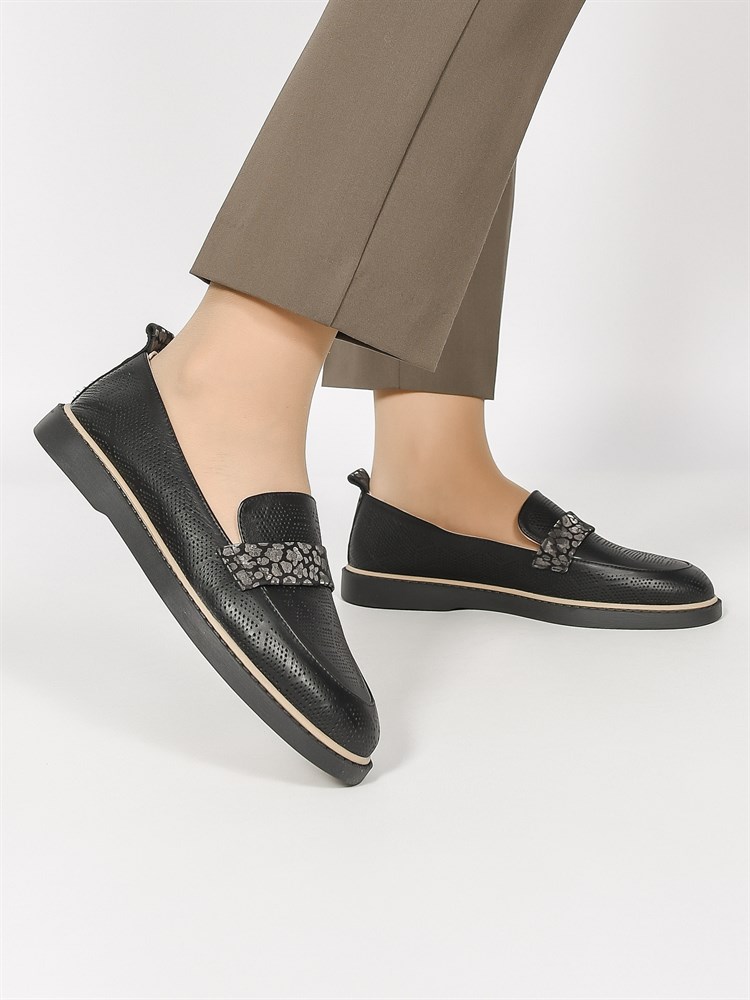 Лоферы женские летние