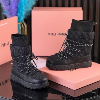 Дутики женские MIU MIU зимние кожаные черные UB2751