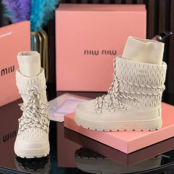 Дутики женские MIU MIU зимние кожаные бежевые UB2748