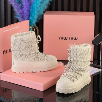 Дутики женские MIU MIU зимние кожаные бежевые UB2755