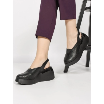 Босоножки женские